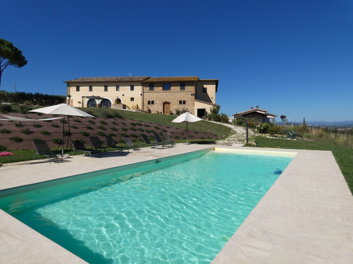 Escape to Umbria, Casale delle Star