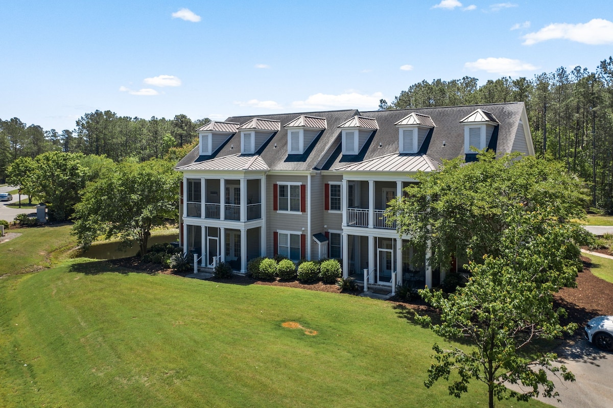 Perfect Golfer’s 4 bed/4 bath Condo at TPC, M.B.