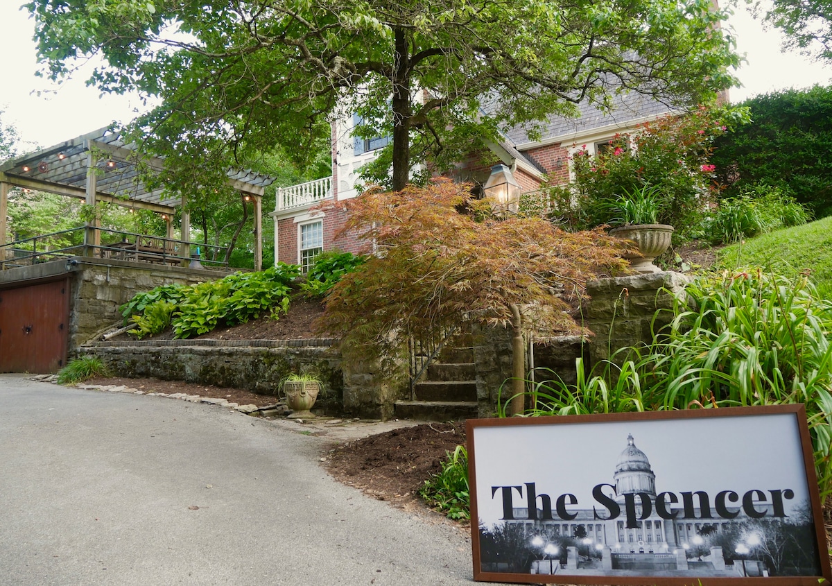 Frankfort’s Capitol view cottage