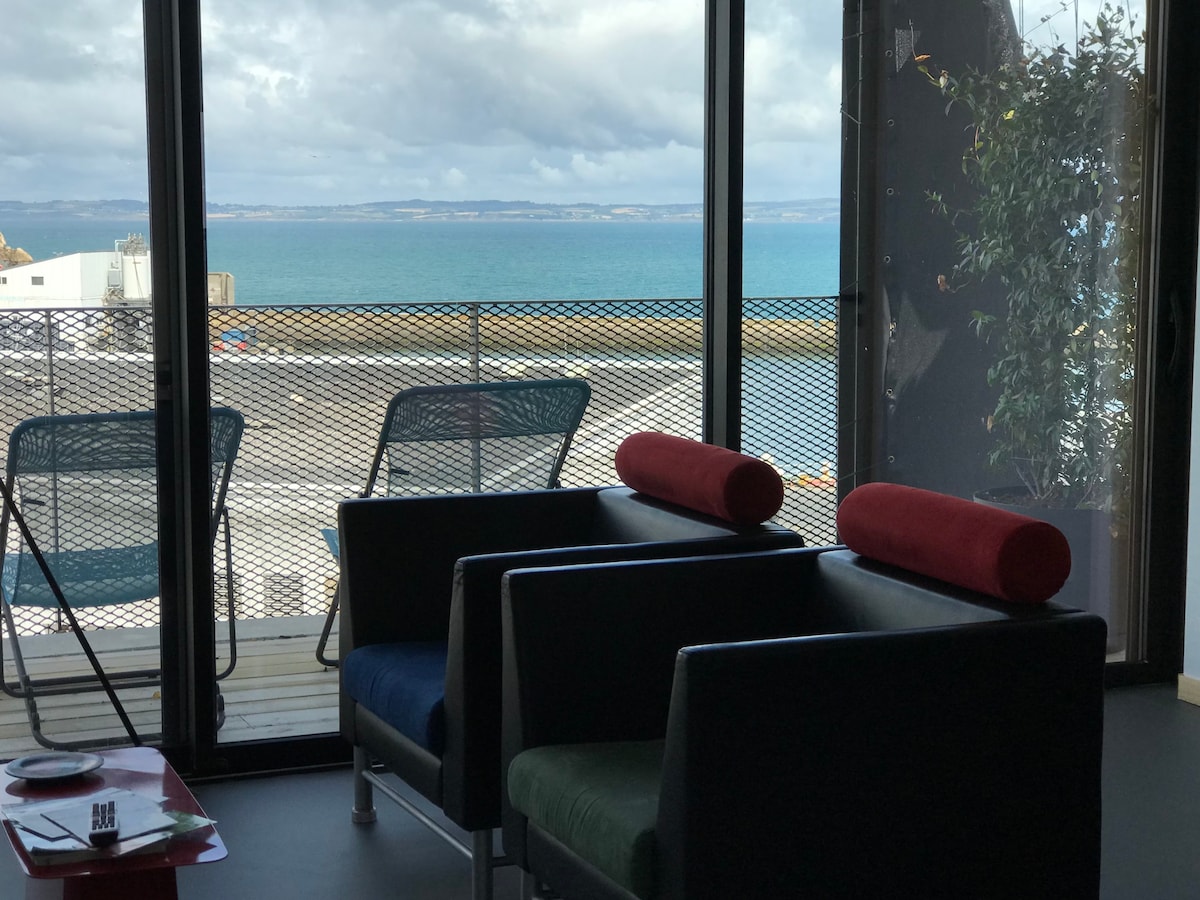 Studio vue exceptionnelle sur baie Douarnenez