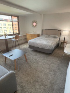 9th Floor Newly Furnished Studio!