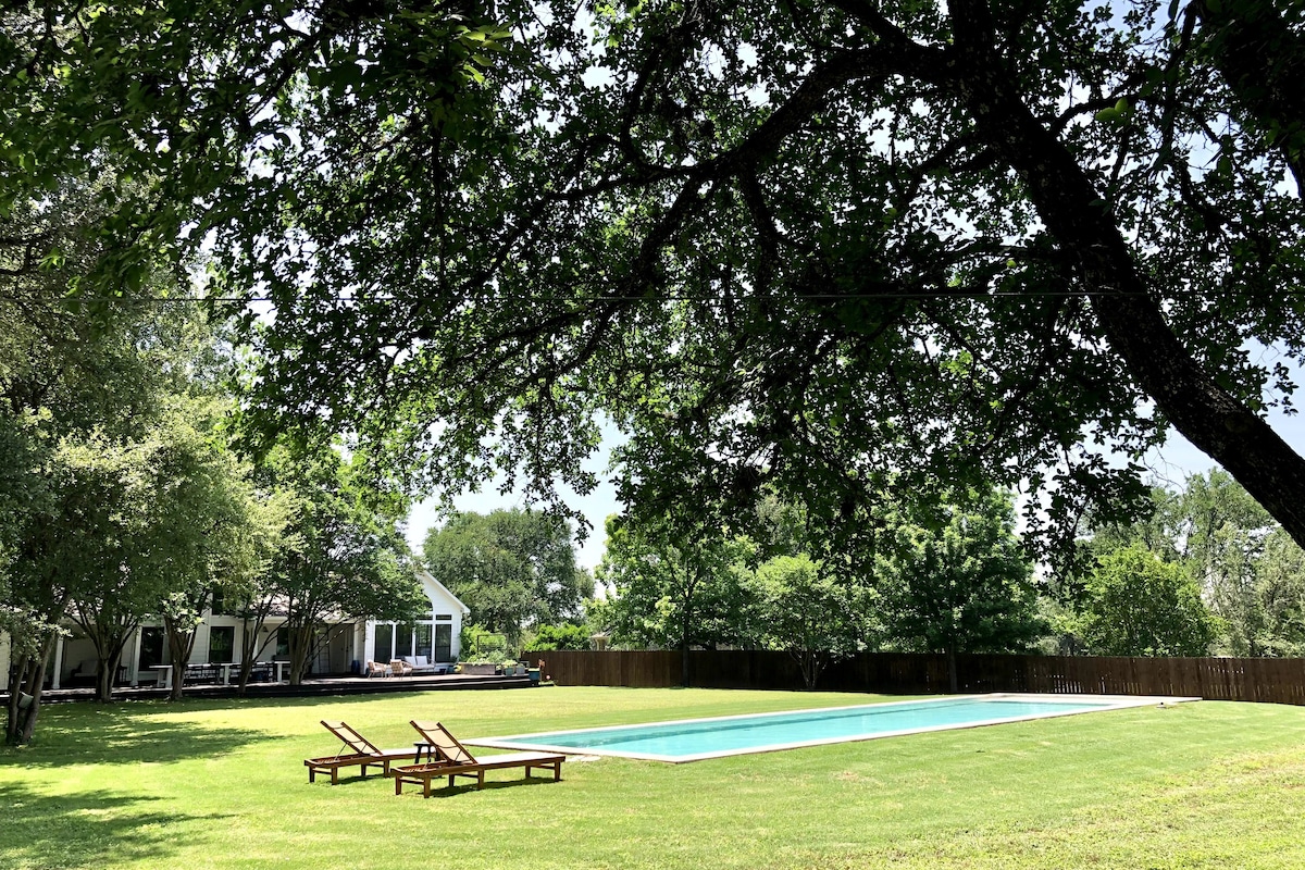 圣奥斯汀（ S. Austin ）的4卧室绿洲， 1英亩以上的小型泳池