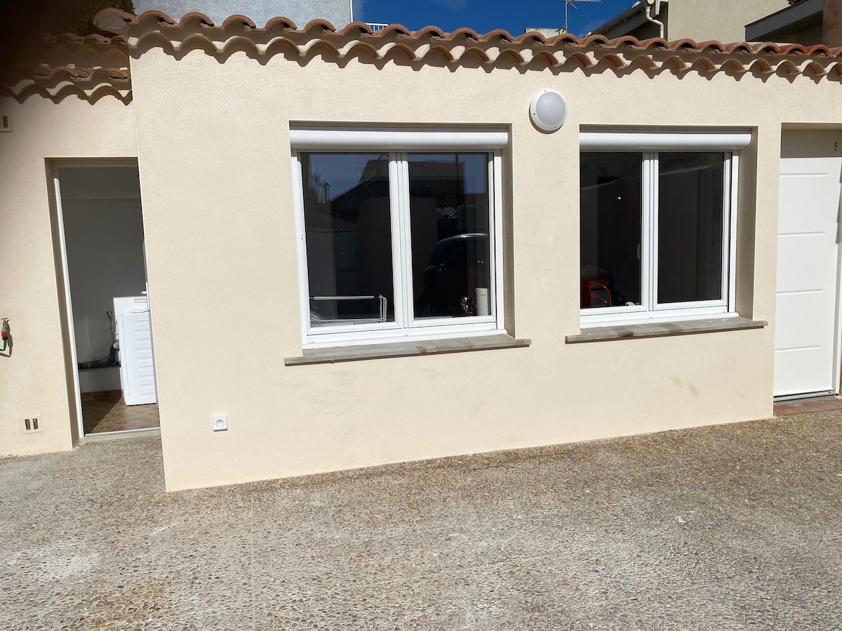 GRAU d' AGDE Maison,  cour, commerces,plages 1 mn