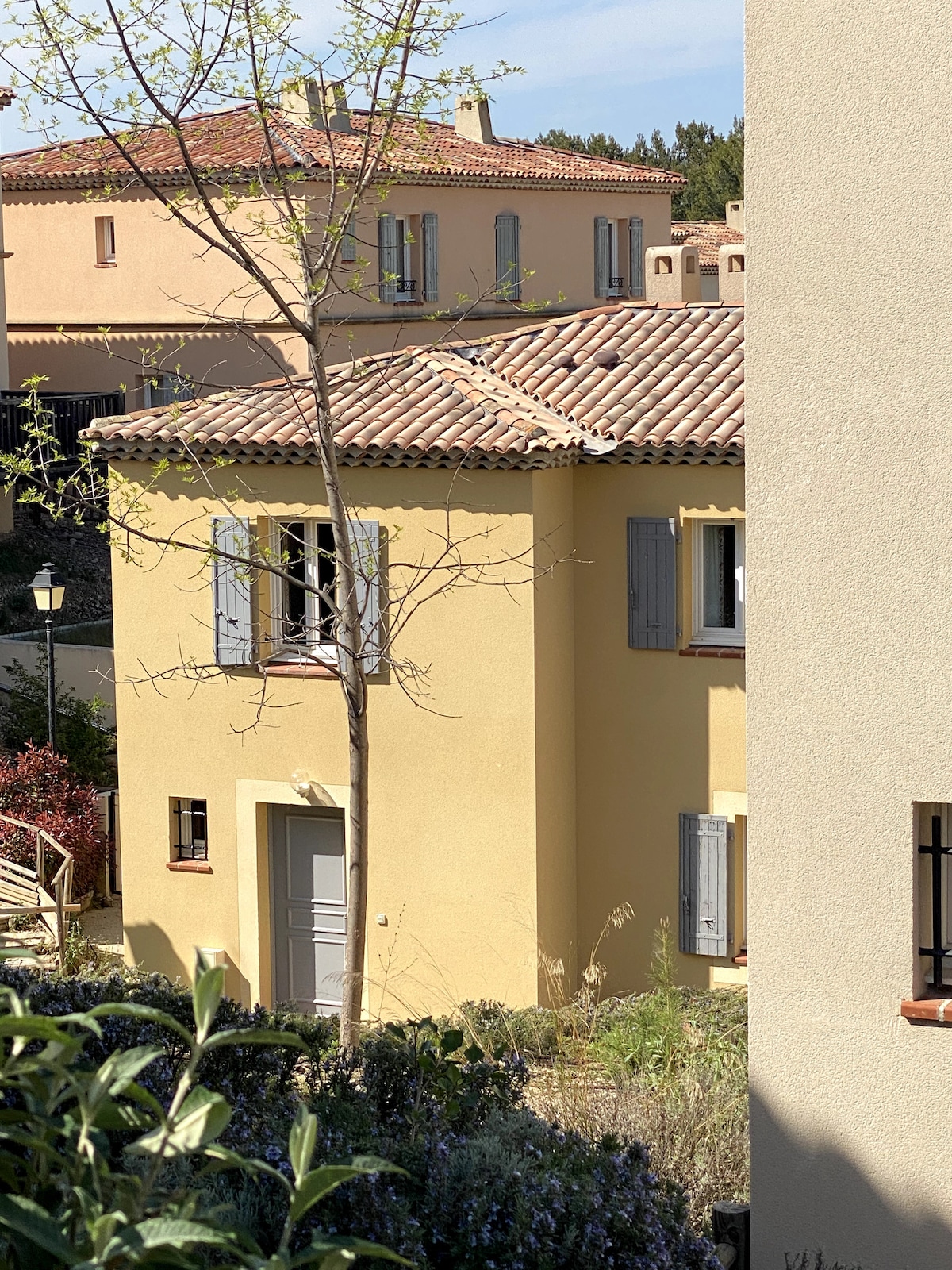 T3  Duplex dans ensemble résidentiel avec piscine