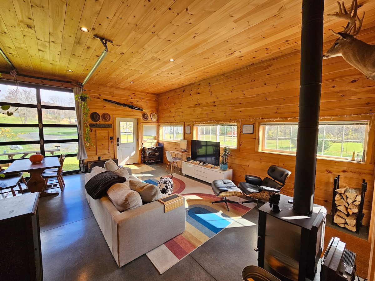 Spacious Cabin Studio Amid the Hudson Valley