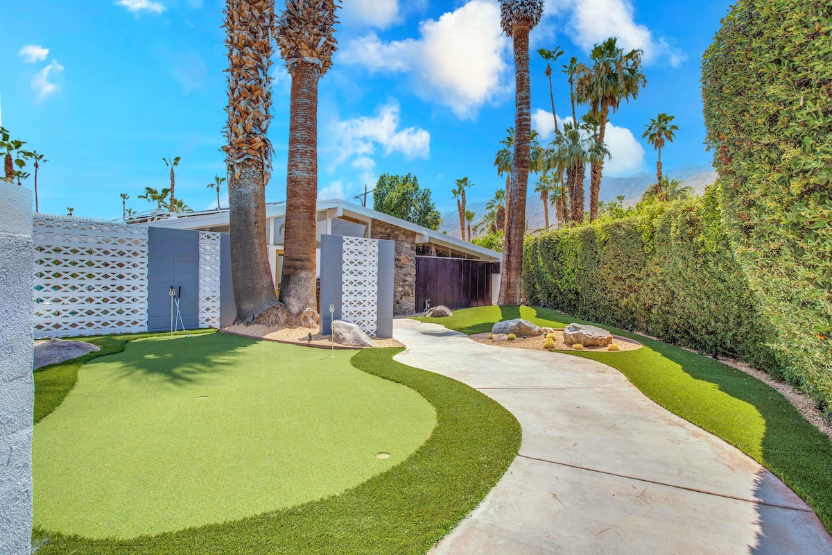 Twin Palms Mid-Century w/ Private Pool/Spa & Views