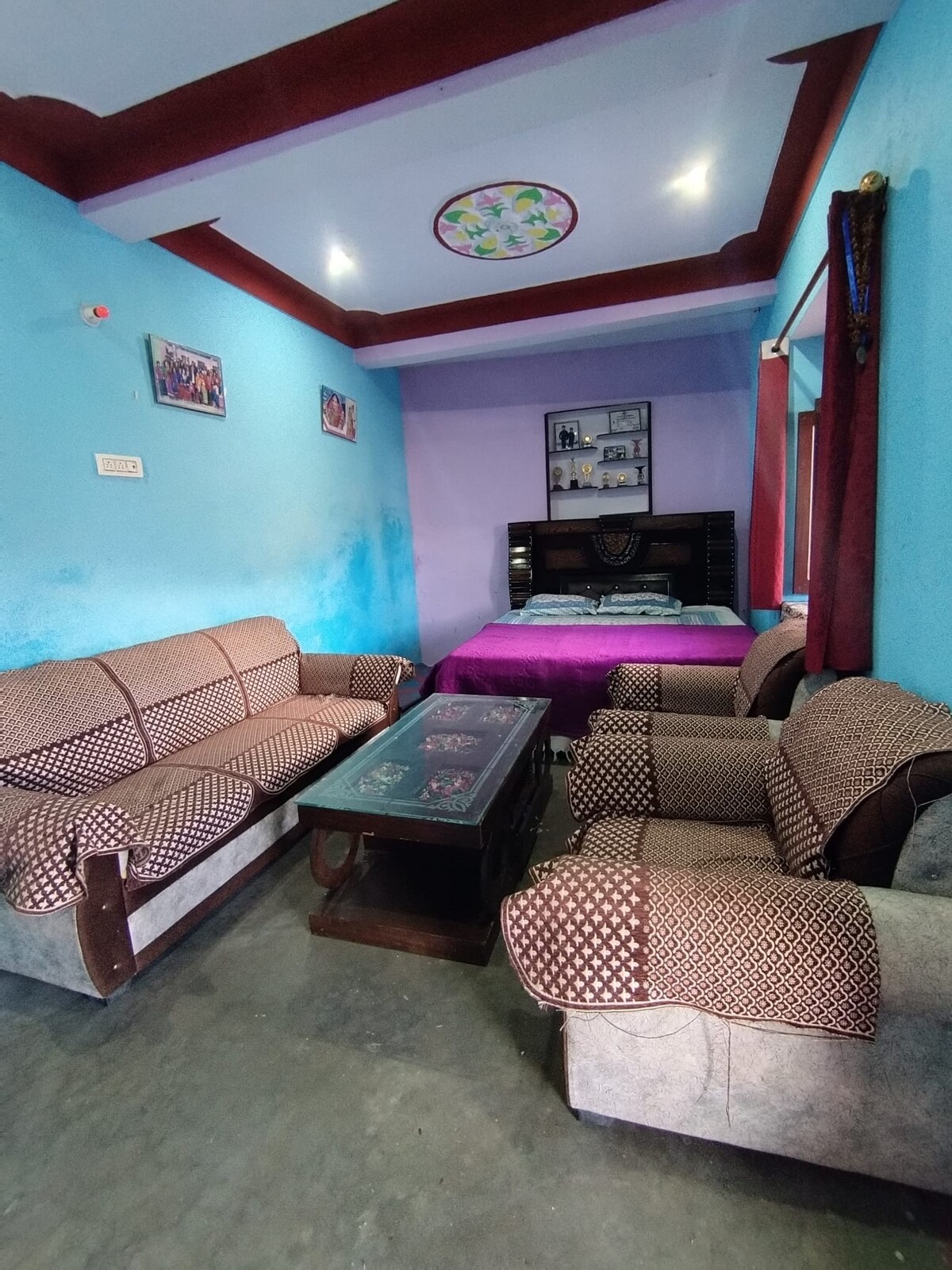 Room with living room Raithal barbeque homestay