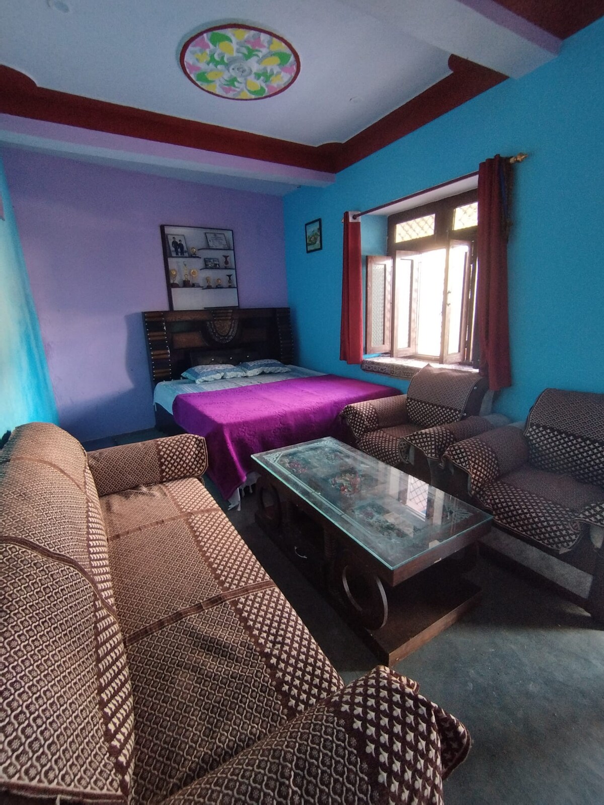 Room with living room Raithal barbeque homestay