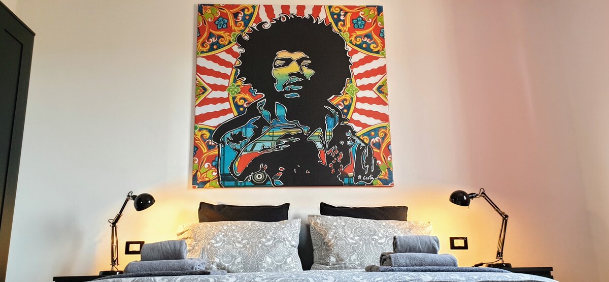 Casa California Sicily Jimi Hendrix Deluxe