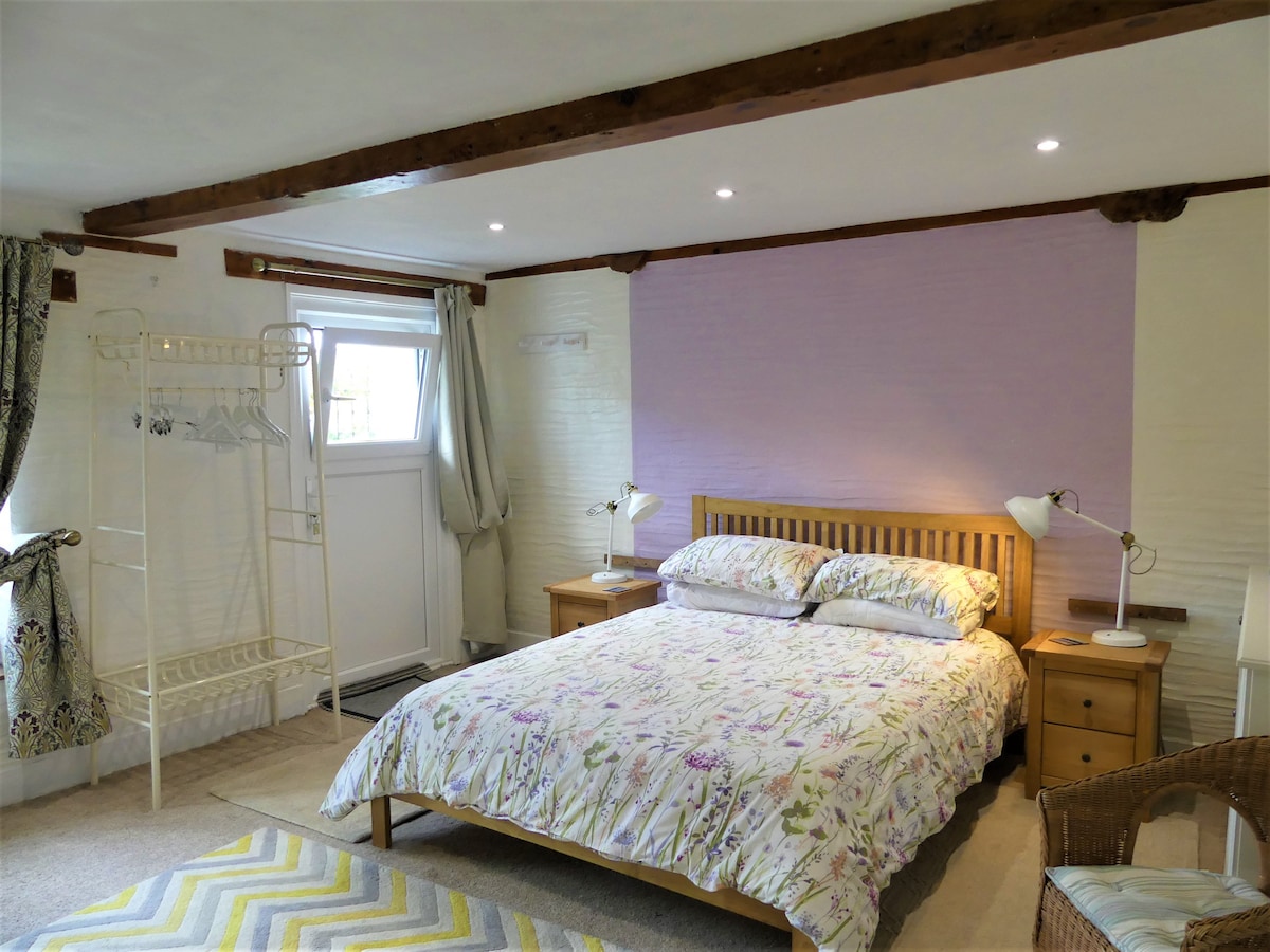 Rose View, Priory Cottage Bodmin