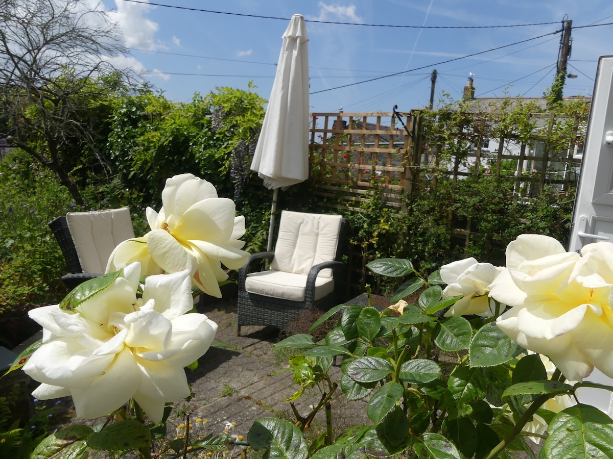 Rose View, Priory Cottage Bodmin