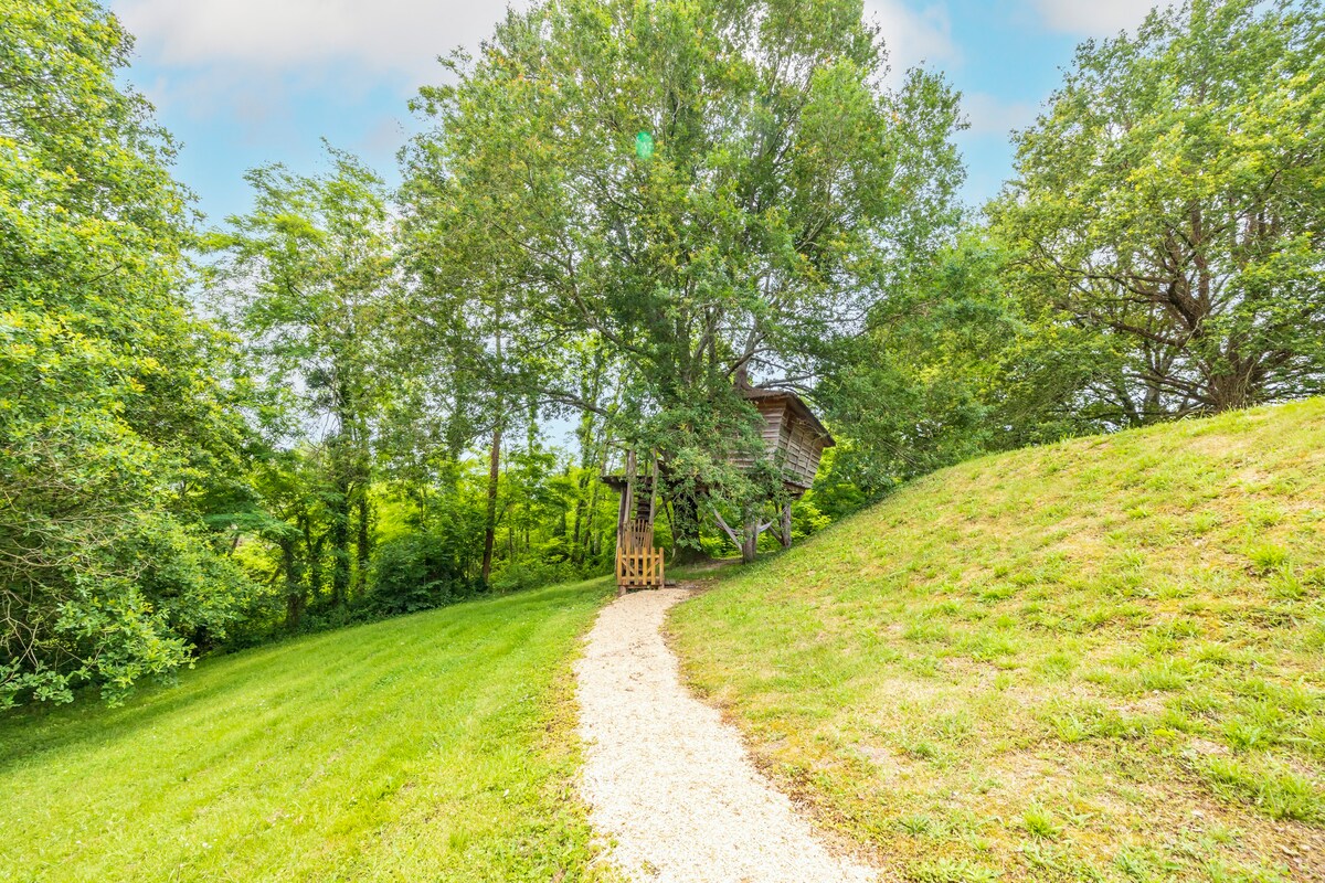 The Treehouse at Domaine des Laminak