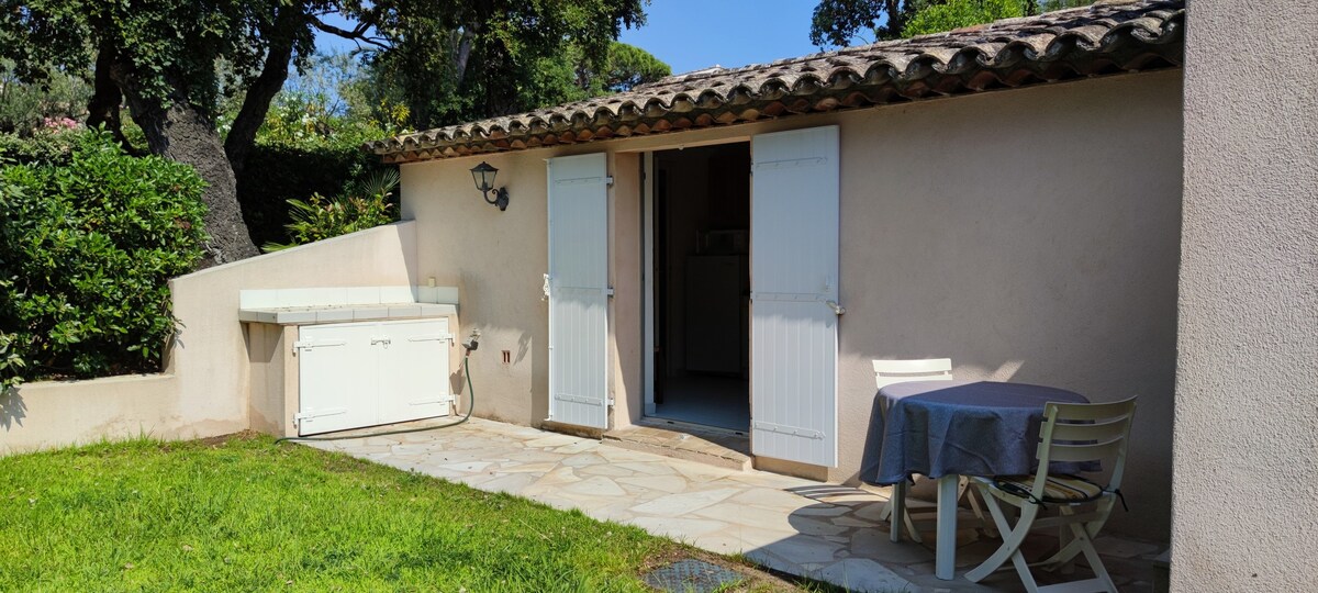 Studio independant dans maison proche saint tropez