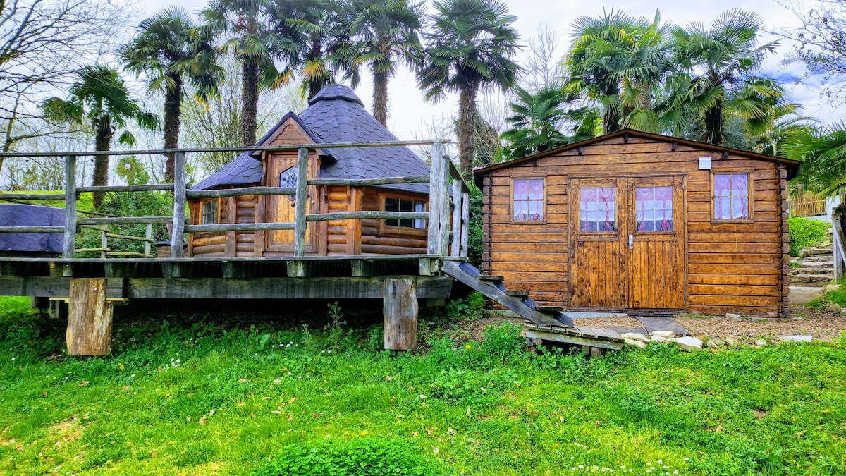 La Hutte située au Domaine des Laminak