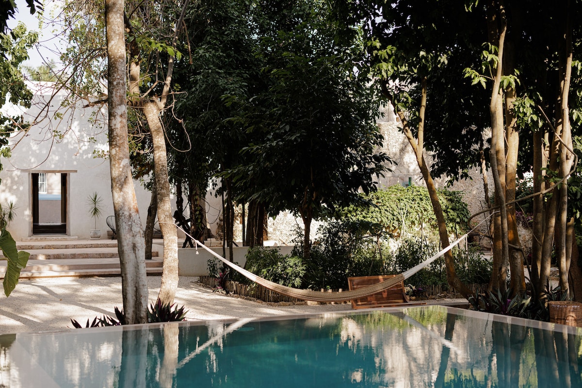 加大双人床房-带泳池的热带花园