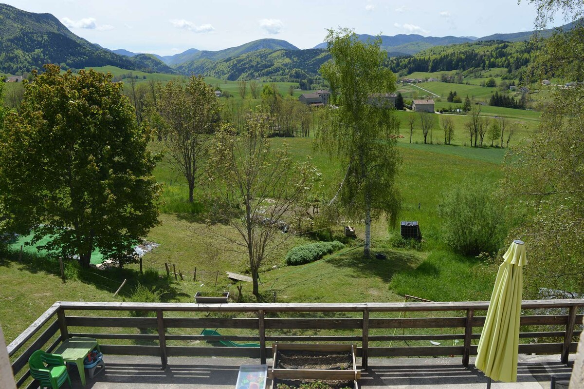 La terrasse des Berthonnets au cœur de la nature