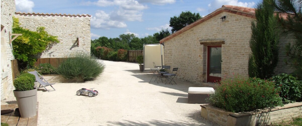 Gîte "Les Frênes", en pleine nature, proche Niort.