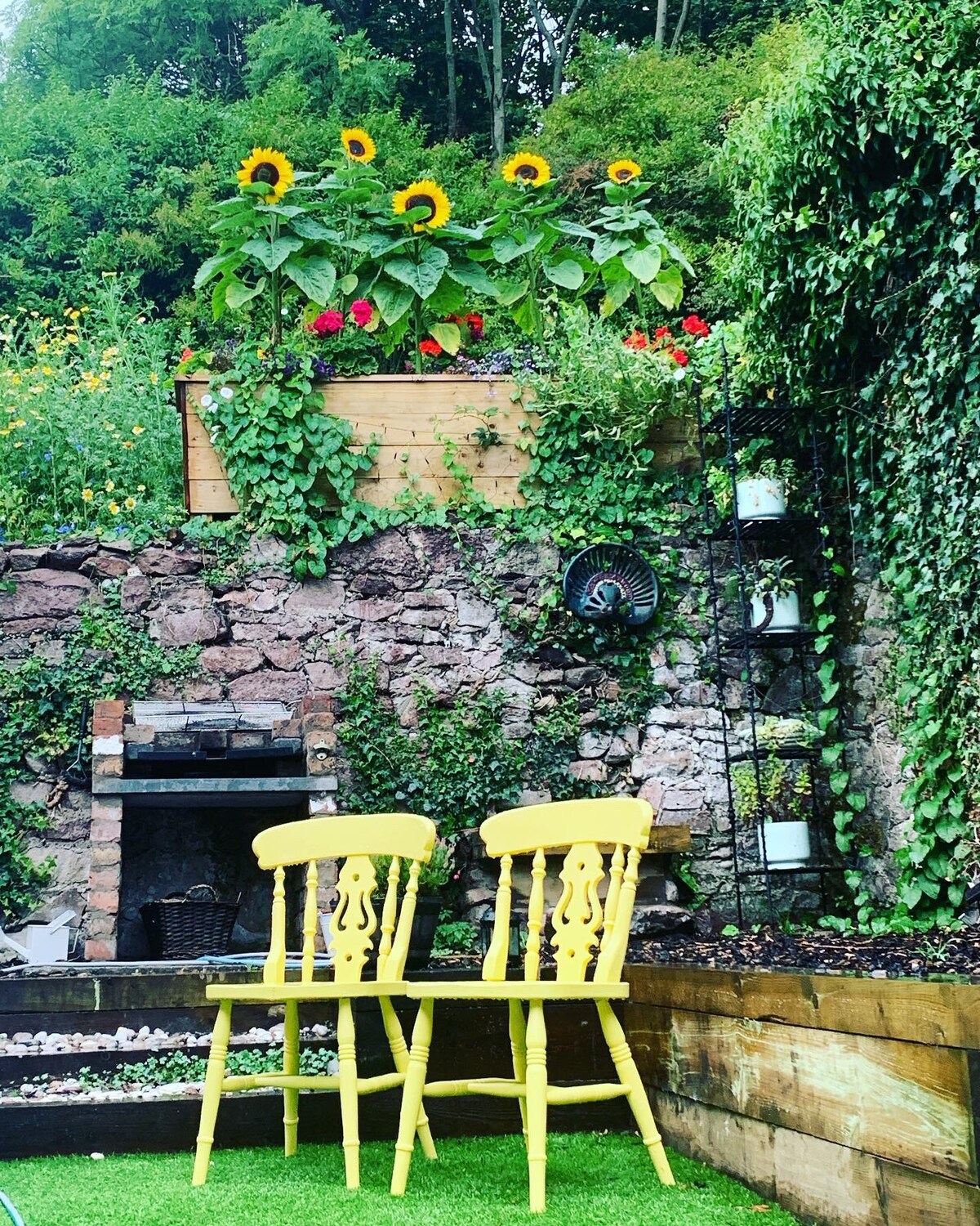 Village Cottage in the heart of the Glens