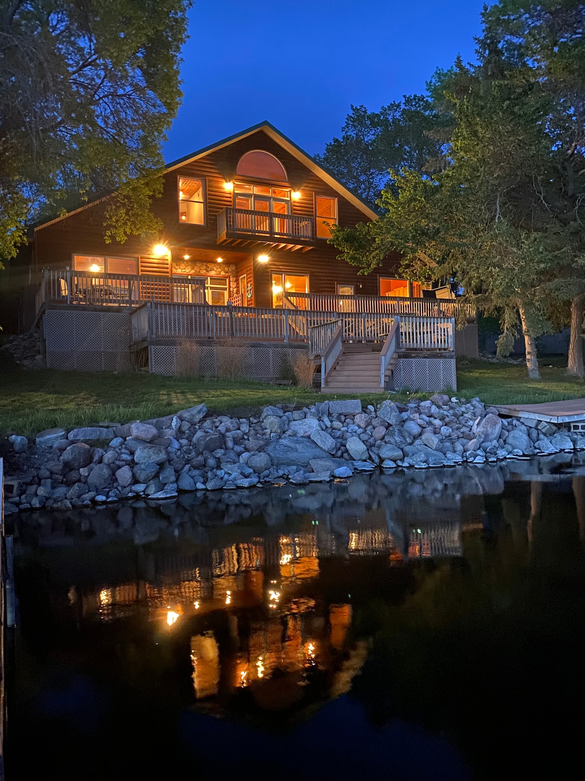 Little Earth Lodge, Jamestown, ND