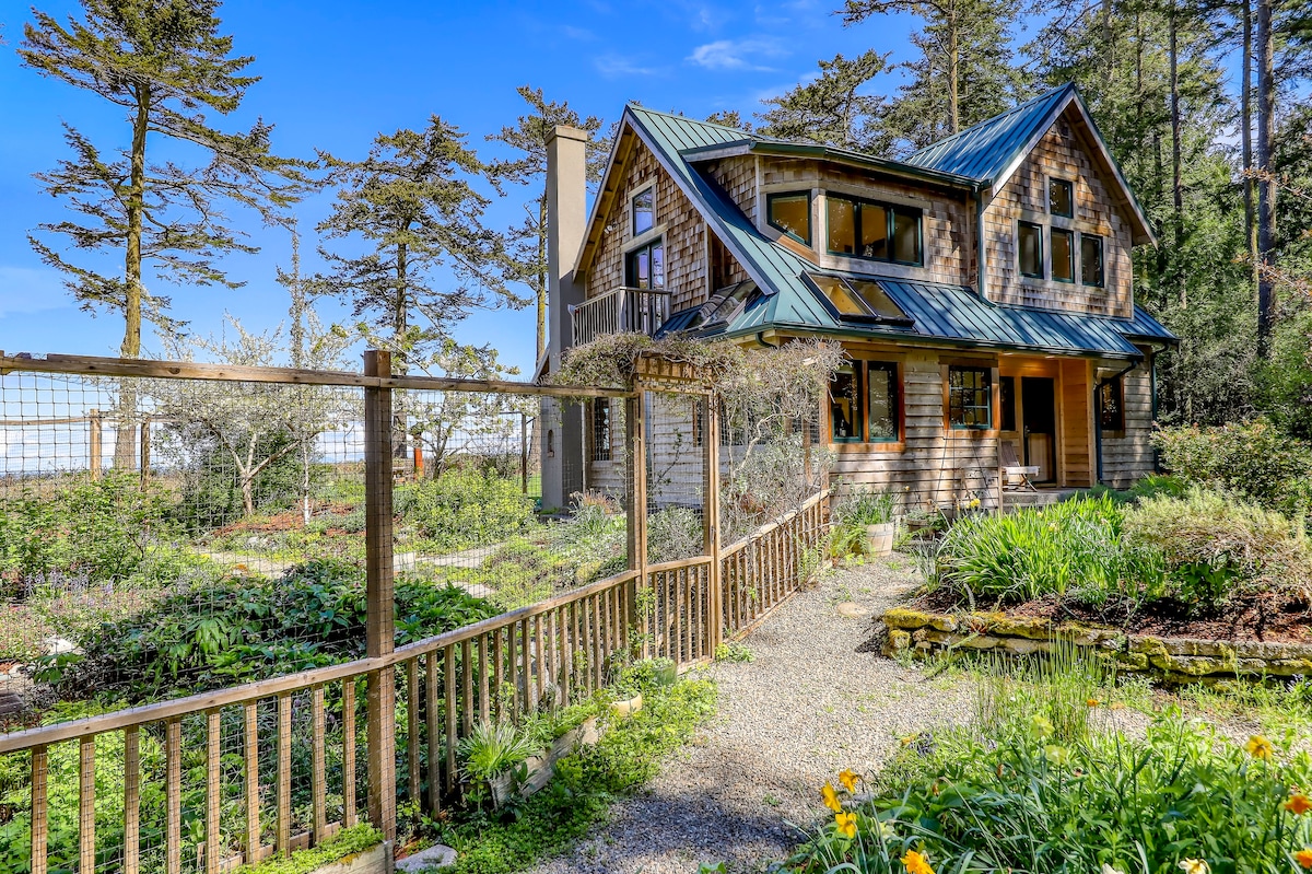 整栋Bluff House plus Cottage on the Salish Sea