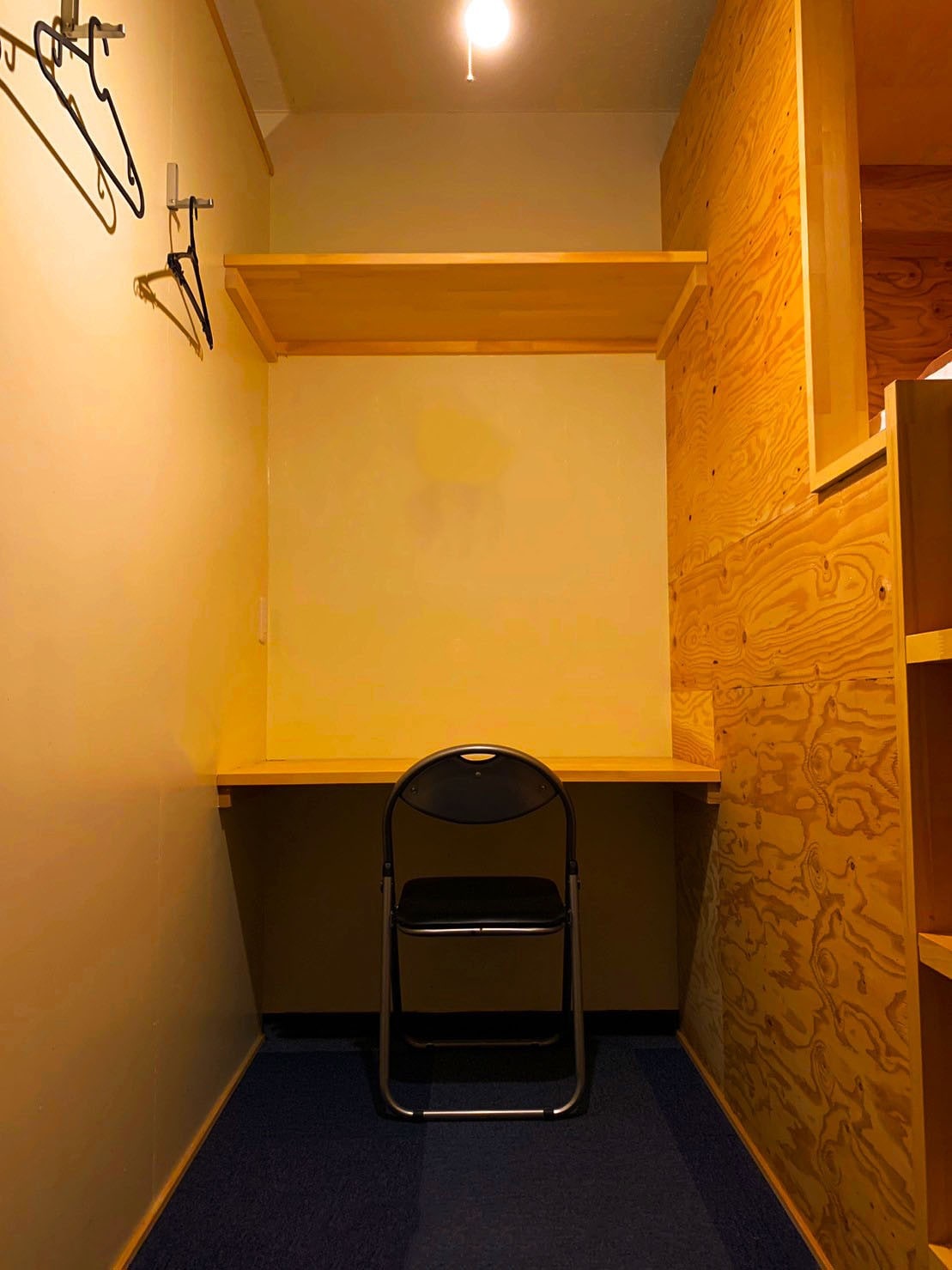 Nomad旅舍/半私人宿舍，带办公桌和椅子# 17