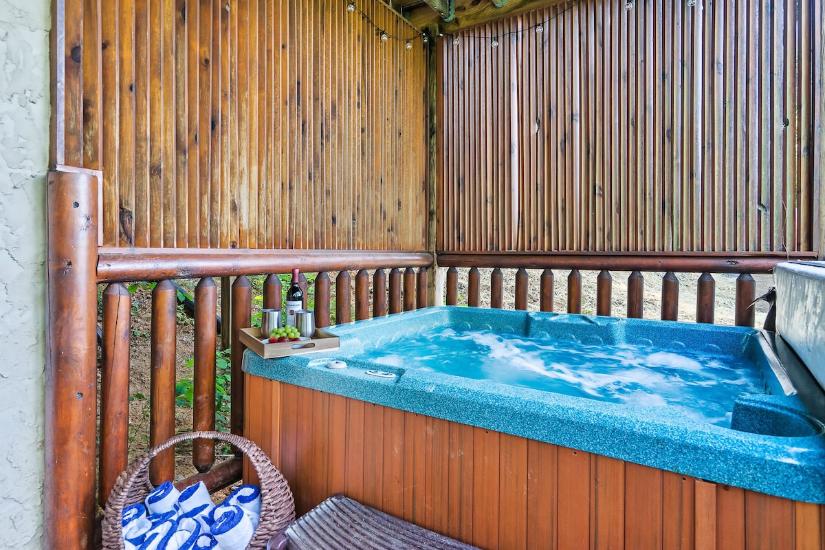Luxury Lodge|6BR|Outdor Pool l 2HotTubs|Theater