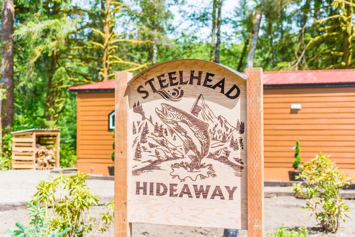 Steelhead HideAway ：河滨微型住宅