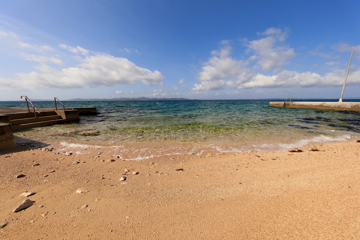 舒适的海滩公寓，可观海景