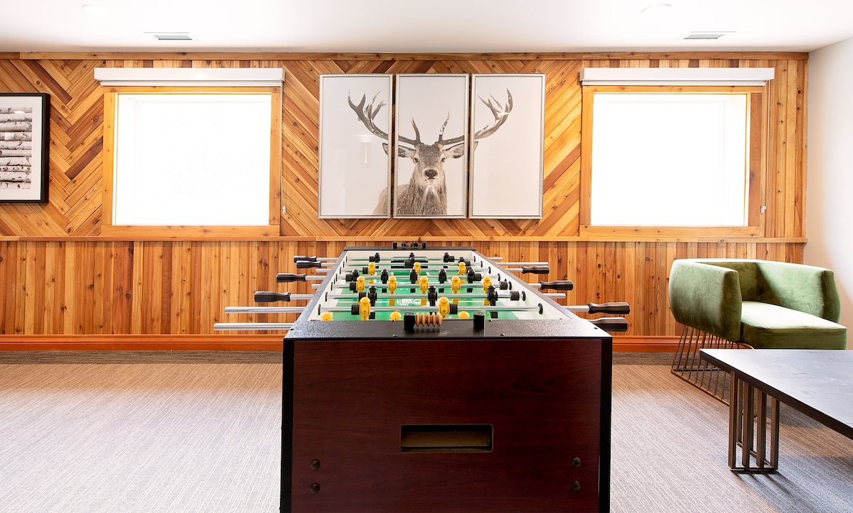 Perfect escape to the Rockies | 2 BR | Foosball