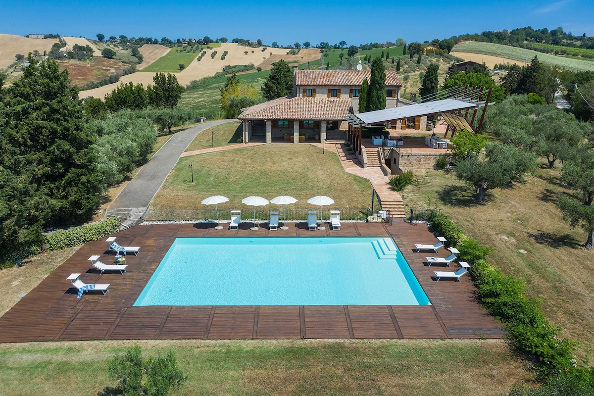 Villa Monica - Private villa with pool