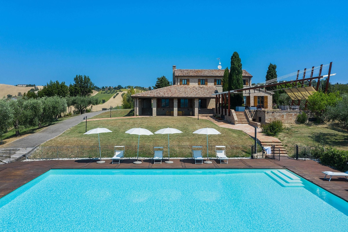 Villa Monica - Private villa with pool