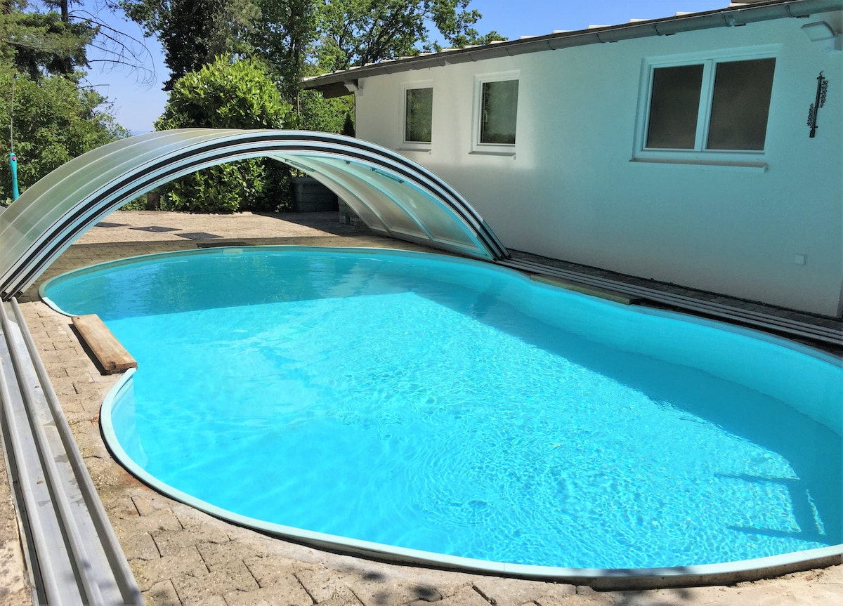 带桑拿的全景房屋，壁炉+泳池， 110平方米