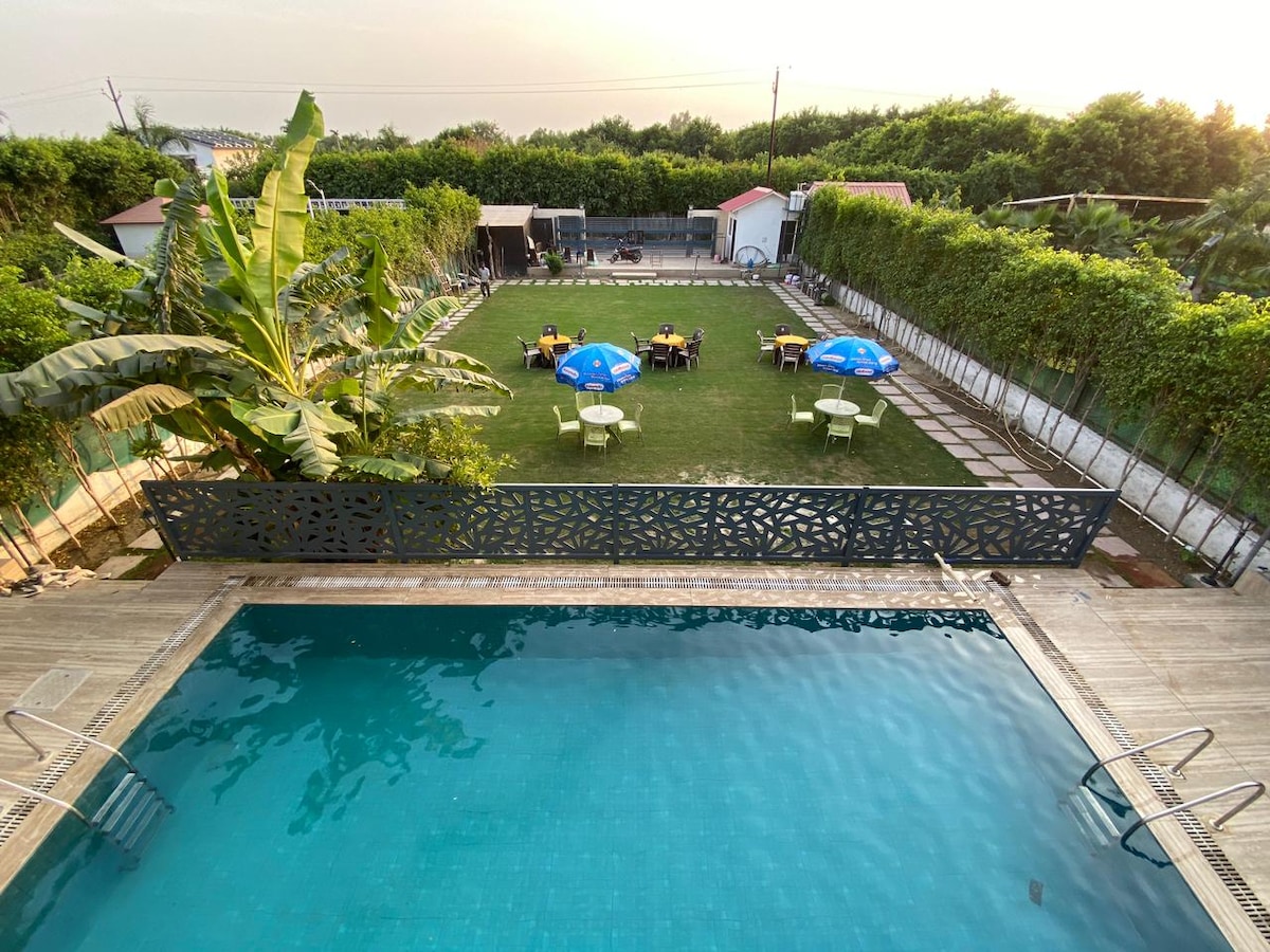 GoBravo Vansh Farm 4Bhk Farm w/t Pool Sec135 Noida