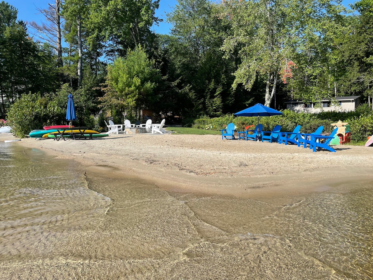 Lake Winnipesaukee - Meredith Lakefront Cottage