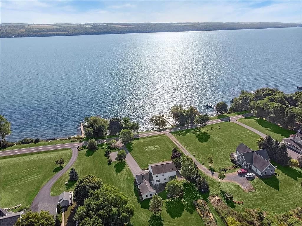 Sheldrake Point附近迷人的Cayuga Lake House