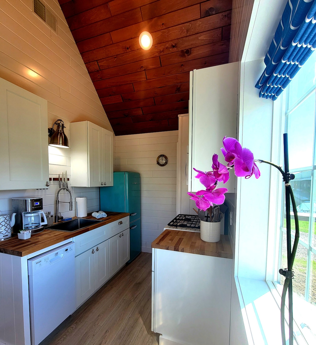 Sparrow Cottage @ The Ledges Resort & Marina