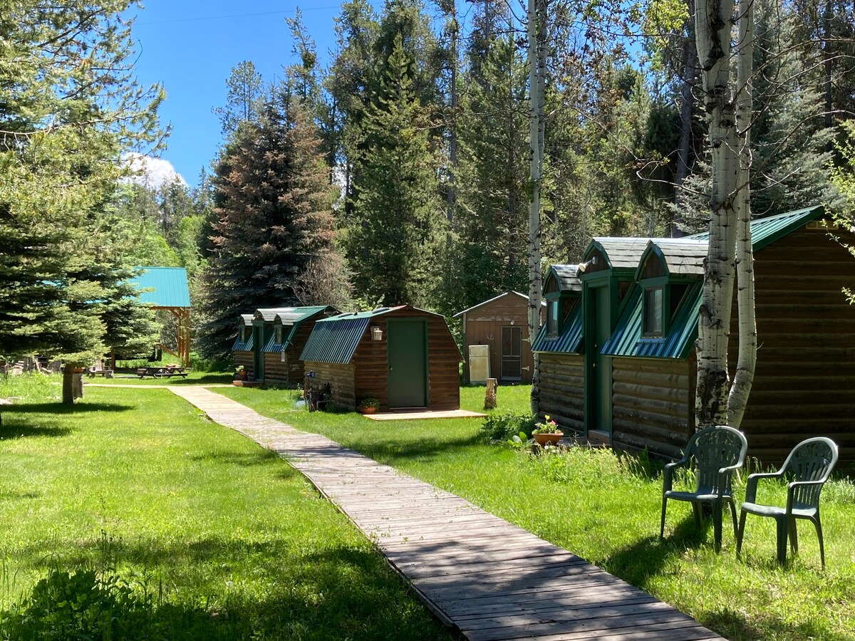 松林山脉4号黄石风景小屋