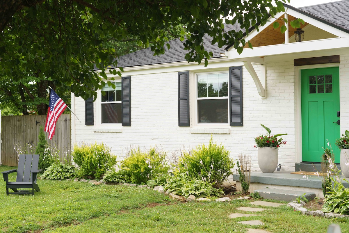 The Cottage on Roberts