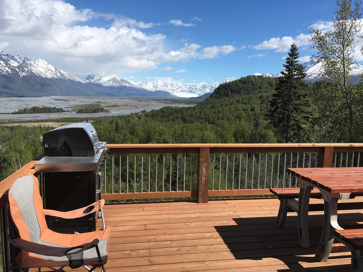 Ron's Knik Glacier View 
3-Bedrooms