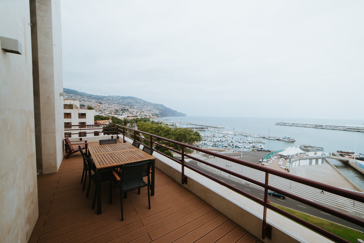 Rooftop Marina II by Madeira Best Apartments