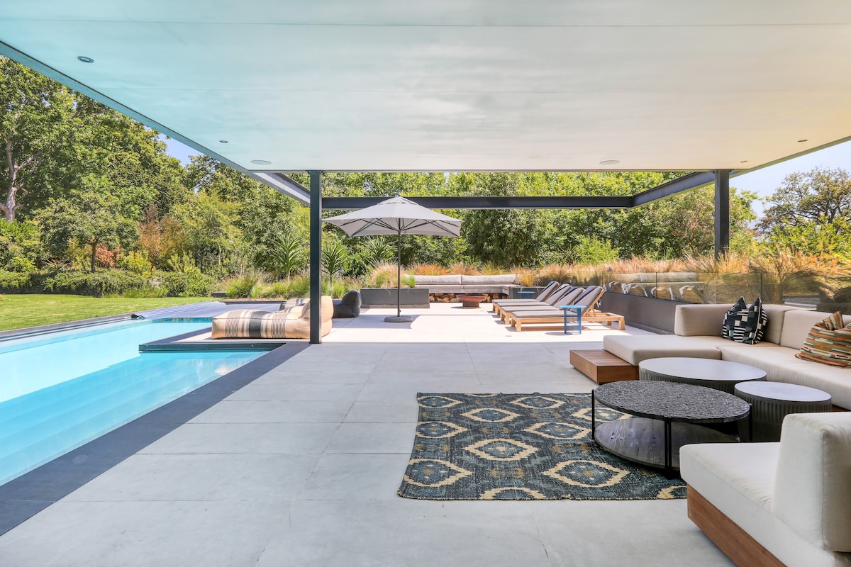 Luxury, contemporary Constantia home