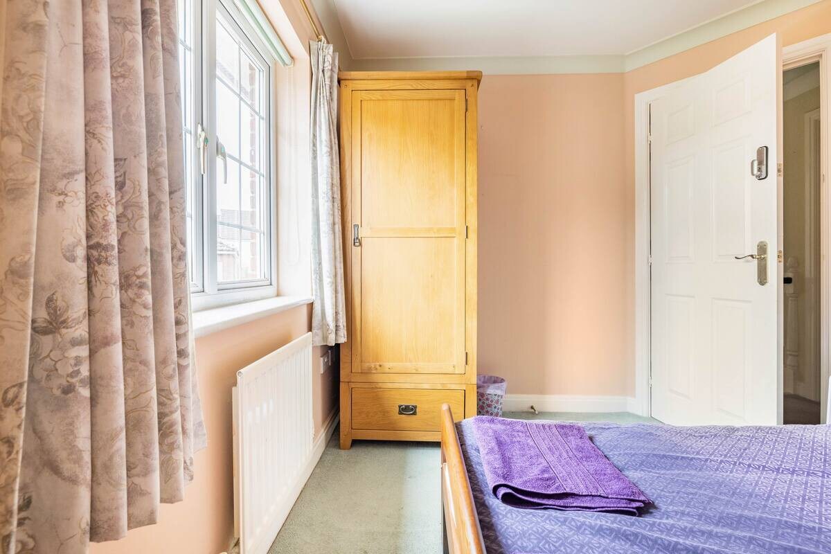 紫色客房-独立房间/共用浴室