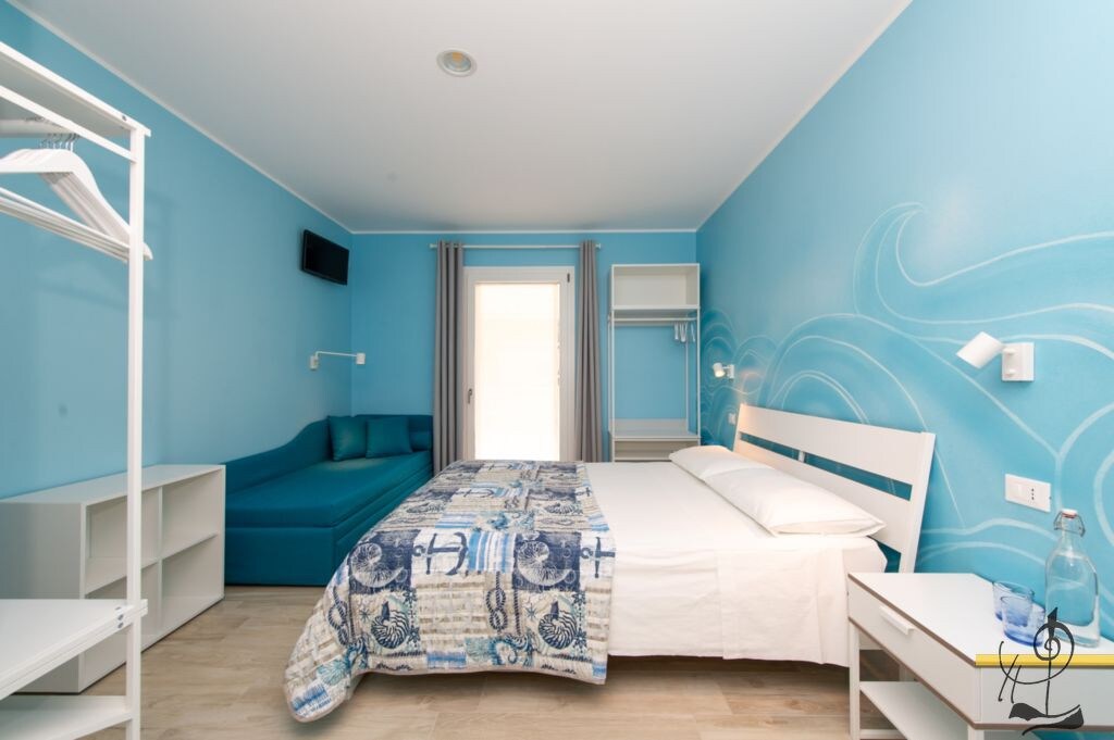 Glains B&B//La tua eco vacanza al mare//INTERO