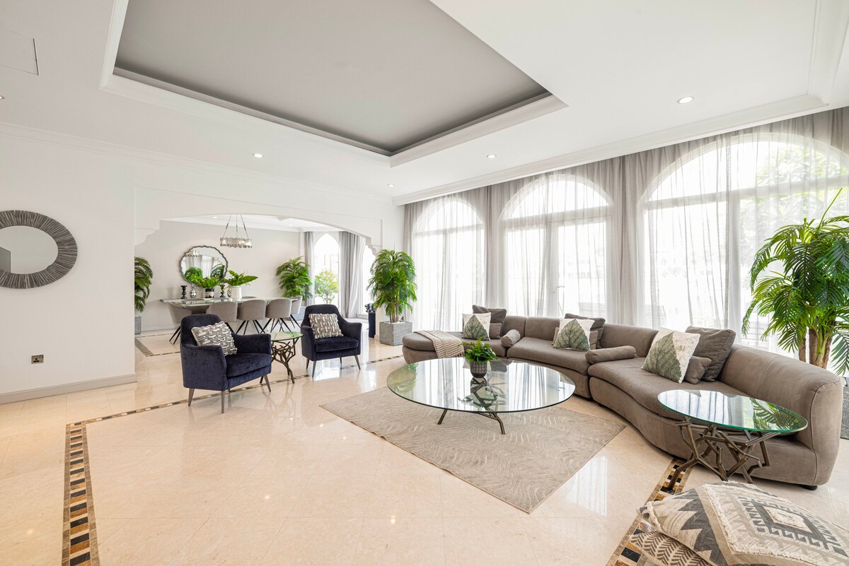 Luxurious 5 BDR villa in Palm Jumeirah