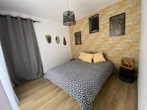 Appartement 4/6 p au ❤ de Pézenas: Hôte Sandrine