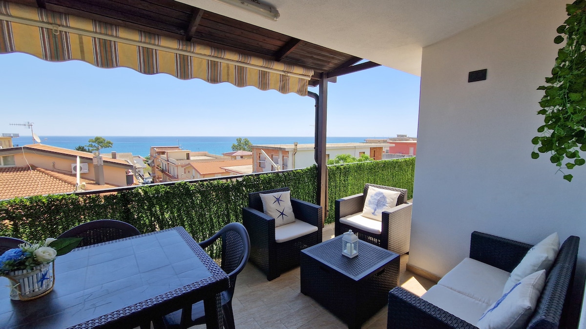 Blue Horizon Calabria -Apartment 120m to the Beach