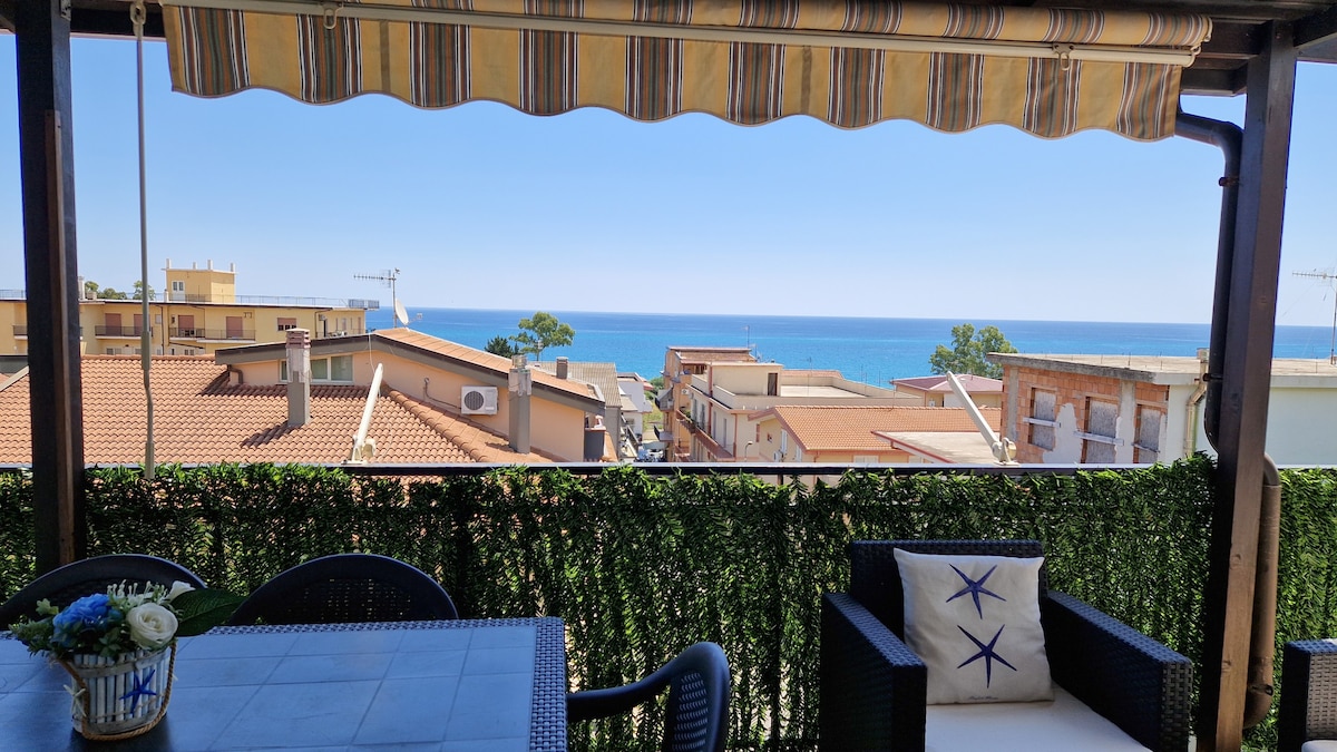 Blue Horizon Calabria -Apartment 120m to the Beach