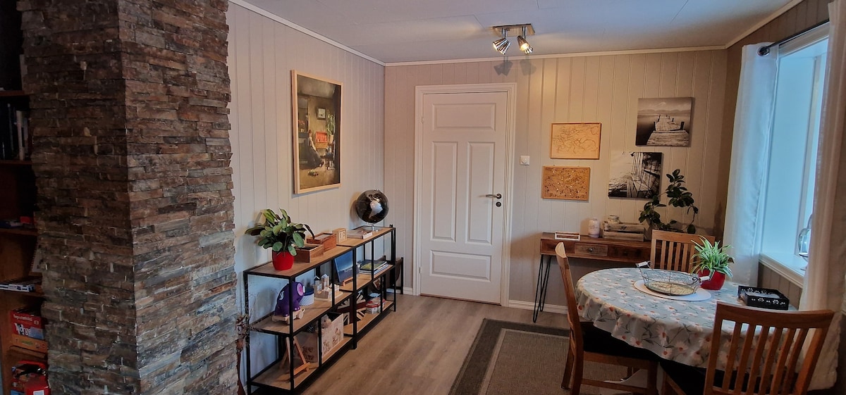 Ulsteinvik市中心可爱而安静的公寓