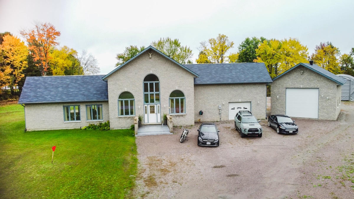 Sturgeon Falls Luxury Estate - North Bay/Sudbury