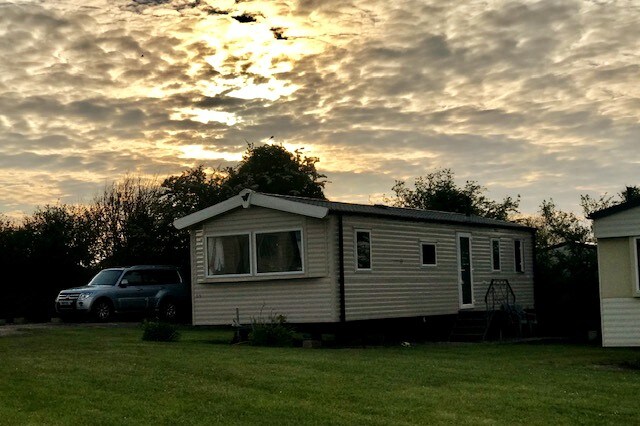 Static 3 Bedroom Caravan in pretty Branscombe